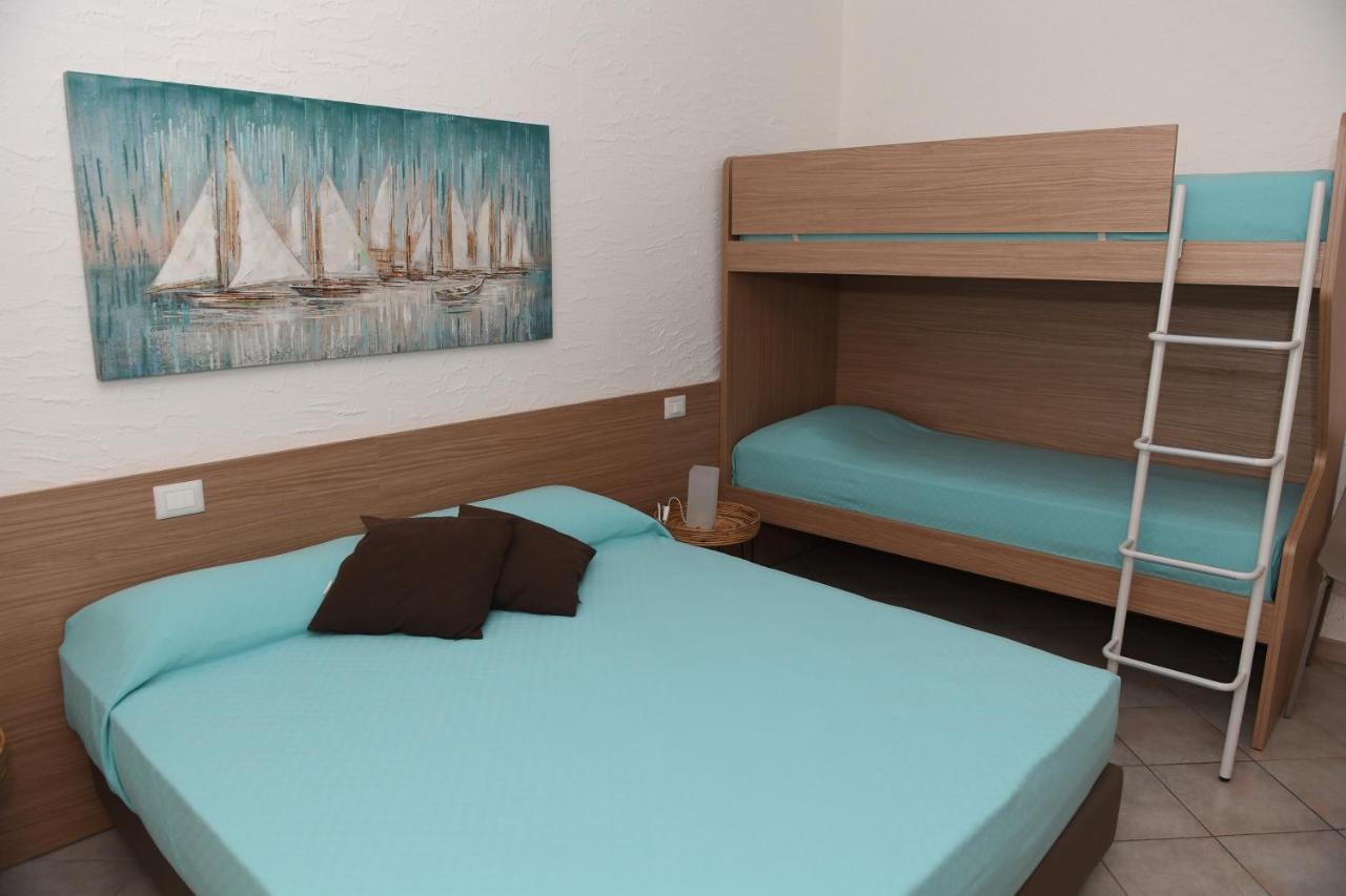 Blue Apartment - A Due Passi Dal Lago, Parcheggio Privato Lazise Buitenkant foto